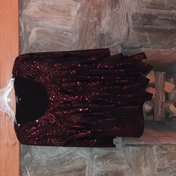 Elementz Tops - Elements 3/4 sleeve embellished top M.